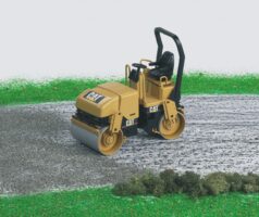 Bruder CATERPILLAR plastic toy Asphalt drum compactor 02433