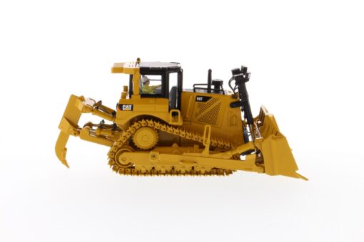 Cat Diecast D8T Track-Type Tractor with 8U Blade 85566 - Image 3