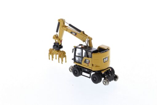 Cat Diecast M323F Railroad Wheeled Excavator 85656 1:87 scale - Image 8