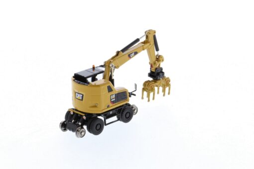 Cat Diecast M323F Railroad Wheeled Excavator 85656 1:87 scale - Image 6