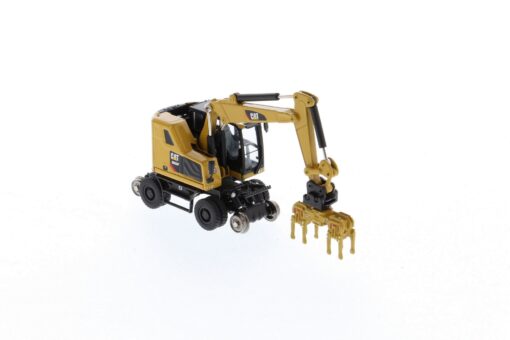 Cat Diecast M323F Railroad Wheeled Excavator 85656 1:87 scale - Image 4