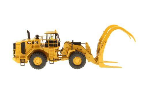 Cat Diecast 988K Wheel Loader with grapple 85917 - Image 3