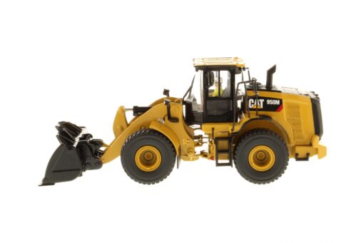 Cat Diecast 950M Wheel Loader 85914 - Image 7