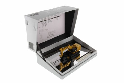 Cat Diecast 390F L Hydraulic Excavator 85537 Elite Series 1:125 scale - Image 10