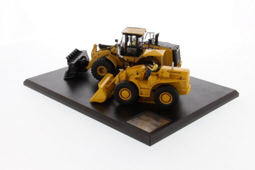Cat Diecast 966A Wheel Loader & 966M Wheel Loader 85558 - Image 7