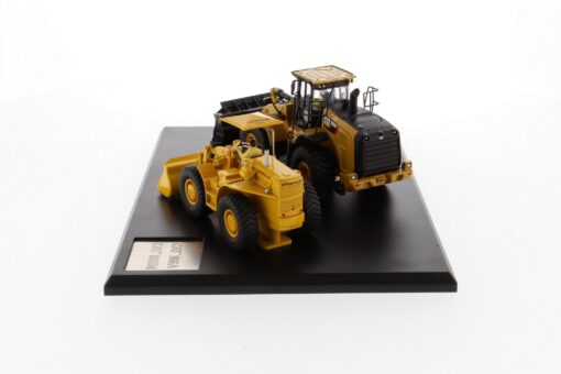 Cat Diecast 966A Wheel Loader & 966M Wheel Loader 85558 - Image 6