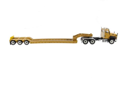 Cat Diecast CT660 DayCab with XL120 Trailer 85503C - Image 3