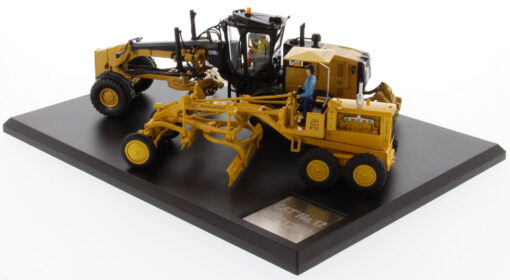 Cat Diecast 12 and 12M3 Motor Grader Evolution Series 85560 - Image 6