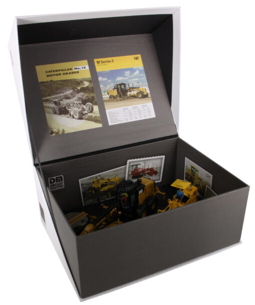 Cat Diecast 12 and 12M3 Motor Grader Evolution Series 85560 - Image 13
