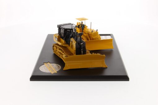 Cat Diecast D7 (17A) & D7E Electric Drive Track-Type Tractor Evolution Series 85561 - Image 3