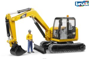 Cat 1:87 Construction Diecast Peterbilt 579 with Lowboy