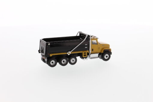 Cat Diecast CT681 Dump Truck 85514 1:87 scale - Image 6