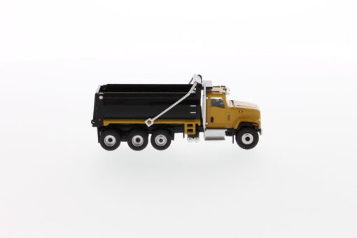Cat Diecast CT681 Dump Truck 85514 1:87 scale - Image 5