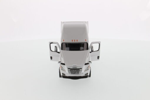 Freightliner 1:50 Diecast New Cascadia Pearl White 71027 - Image 17