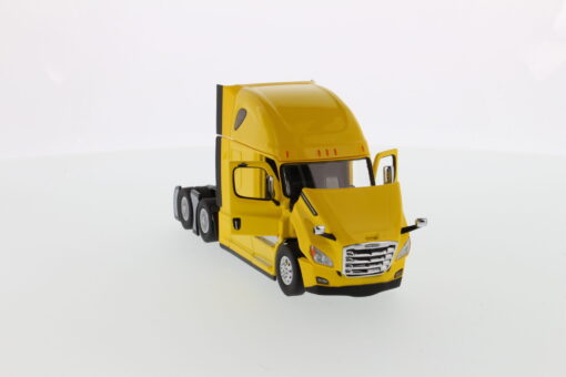 Freightliner 1:50 Diecast New Cascadia Yellow 71031 - Image 6