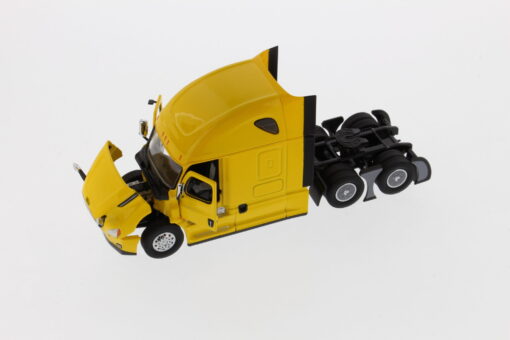 Freightliner 1:50 Diecast New Cascadia Yellow 71031 - Image 5