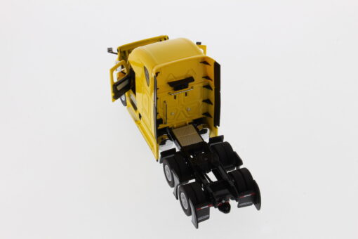 Freightliner 1:50 Diecast New Cascadia Yellow 71031 - Image 4