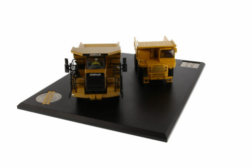 Cat Diecast 769 & 770 Off Highway Truck 85562 Evolution Series - Image 12