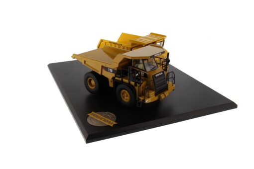 Cat Diecast 769 & 770 Off Highway Truck 85562 Evolution Series - Image 2