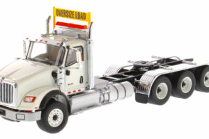 International 1:50 Diecast HX620 SB White Tridem Prime Mover Tractor Truck 71007