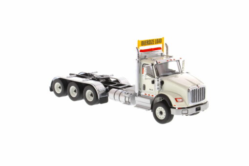 International 1:50 Diecast HX620 SB White Tridem Prime Mover Tractor Truck 71007 - Image 2