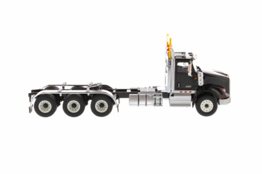 International 1:50 Diecast HX620 SB Black Tridem Prime Mover Tractor Truck 71009 - Image 3