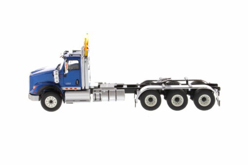 International 1:50 Diecast HX620 SB Blue Tridem Prime Mover Tractor Truck 71010 - Image 7