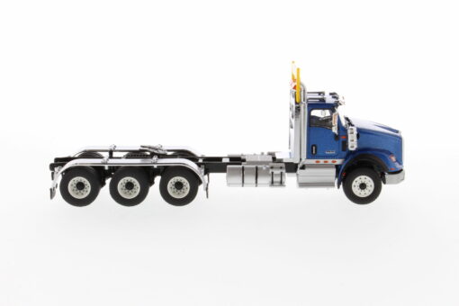International 1:50 Diecast HX620 SB Blue Tridem Prime Mover Tractor Truck 71010 - Image 3