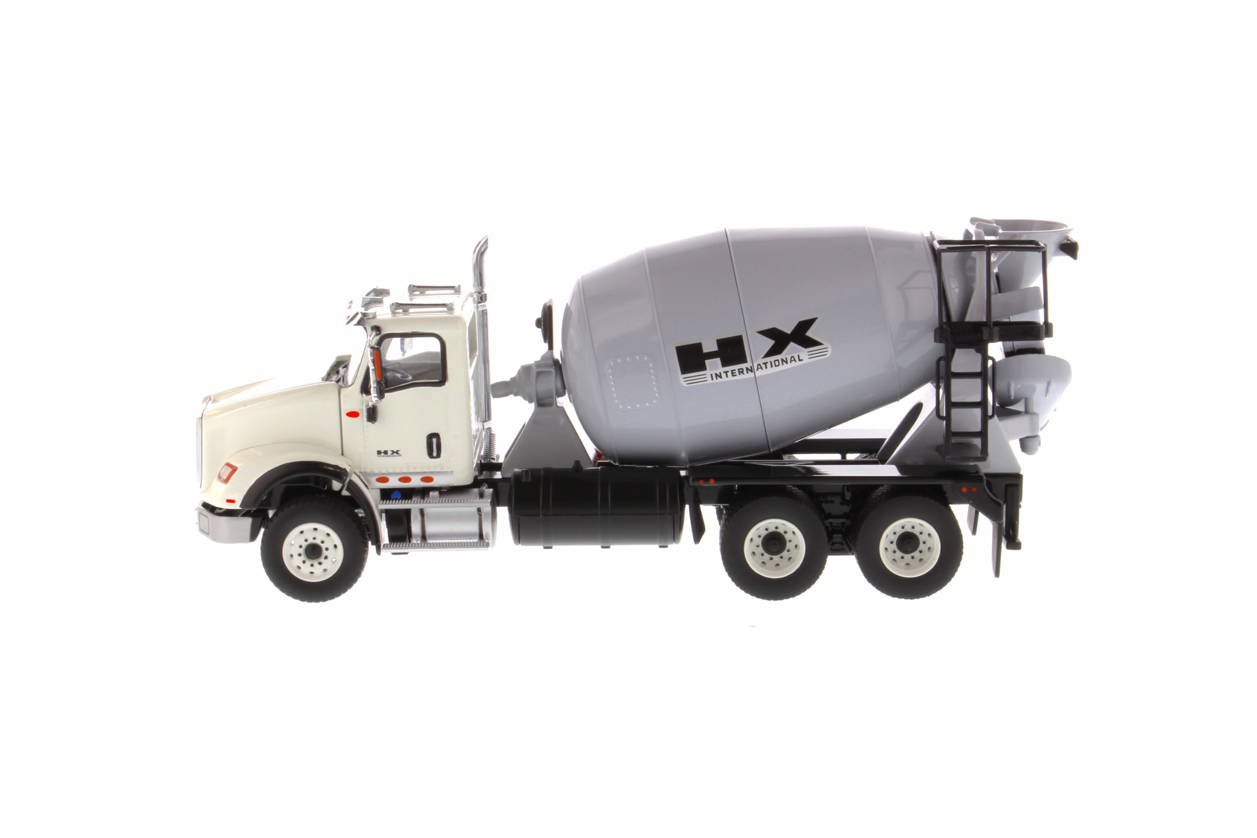 International 150 Diecast HX615 SB White Concrete Mixer Truck 71014