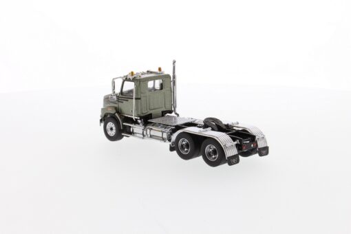 Western Star 1:50 Diecast 4700 SB Metallic Green Tandem Prime Mover Tractor Truck 71038 - Image 6