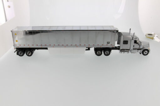 International 1:50 Diecast LoneStar Sleeper with 53' Refrigerated Van - Silver truck + Silver chrome plated cargo van 71043 - Image 6