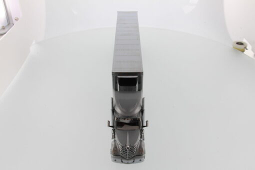 International 1:50 Diecast LoneStar Sleeper with 53' Refrigerated Van - Silver truck + Silver chrome plated cargo van 71043 - Image 5