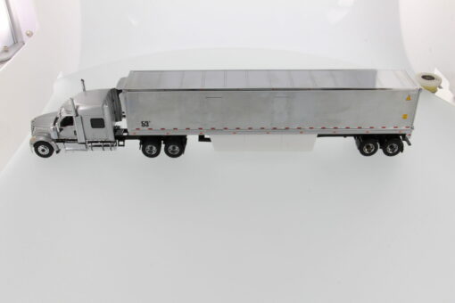 International 1:50 Diecast LoneStar Sleeper with 53' Refrigerated Van - Silver truck + Silver chrome plated cargo van 71043 - Image 4