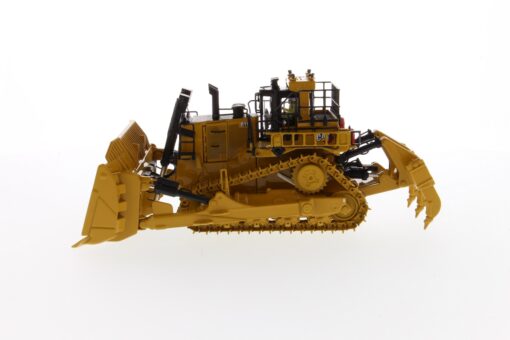 Cat Diecast D11 Fusion Track-Type Tractor 85604 - Image 5
