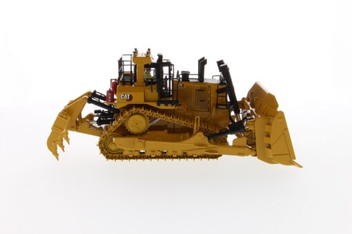Cat Diecast D11 Fusion Track-Type Tractor 85604 - Image 2