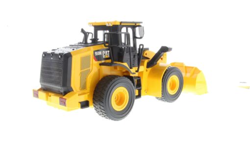Cat Remote Controlled 950M Wheel Loader 1:24 scale 25003 Australian Shipping Only - Image 4