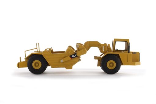 Cat Diecast 611 Wheel Scraper 85695 1:64 scale - Image 3