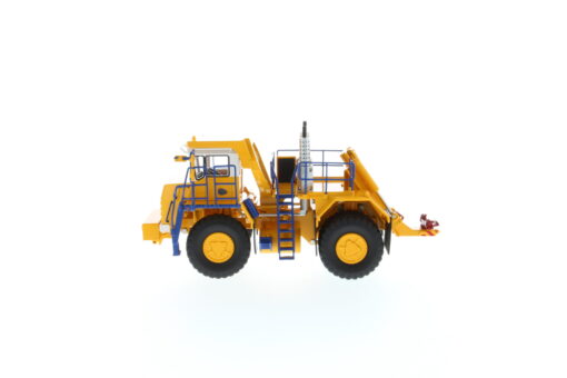 Diecast BELAZ 74470 Medium Recovery tractor - Image 6