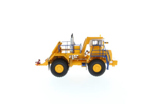 Diecast BELAZ 74470 Medium Recovery tractor - Image 2