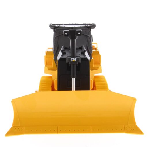 Cat 1:35 scale Remote Controlled D7E Track-Type Tractor 23002 - Image 10