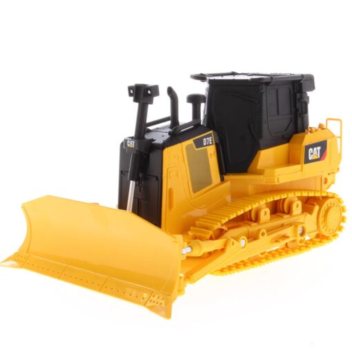 Cat 1:35 scale Remote Controlled D7E Track-Type Tractor 23002 - Image 9