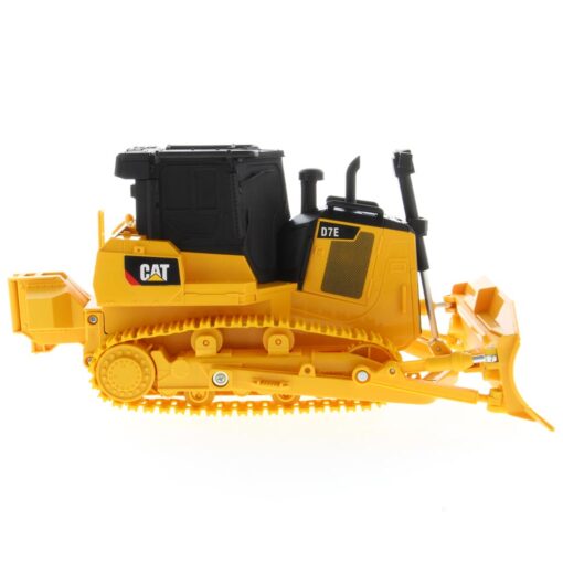 Cat 1:35 scale Remote Controlled D7E Track-Type Tractor 23002 - Image 6