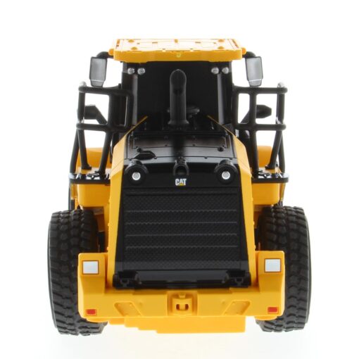 Cat Remote Controlled 950M Wheel Loader 1:35 scale 23003 - Image 6