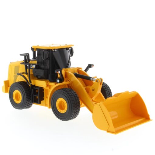 Cat Remote Controlled 950M Wheel Loader 1:35 scale 23003 - Image 3