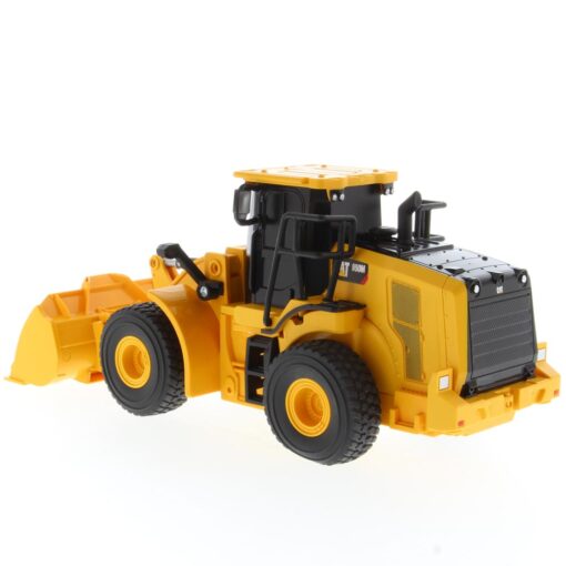 Cat Remote Controlled 950M Wheel Loader 1:35 scale 23003 - Image 2