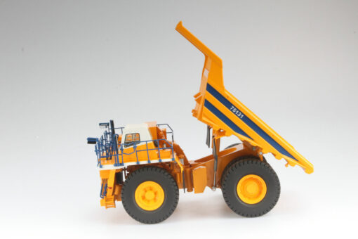 Diecast BELAZ 75131 Mine dump truck 130-136 Tonne - Image 12