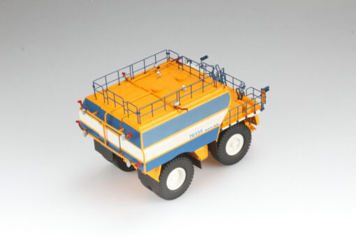Diecast BELAZ 76135 Water Truck - Image 14