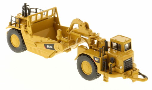 Cat Diecast 657G Tractor Scraper Highline Series 1:125 scale 85542