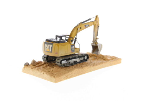 Cat Diecast Weathered 320F L Excavator 85701 - Image 12