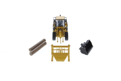 Cat Diecast 1:64 950M Wheel Loader with Log Fork 85635 - Image 2